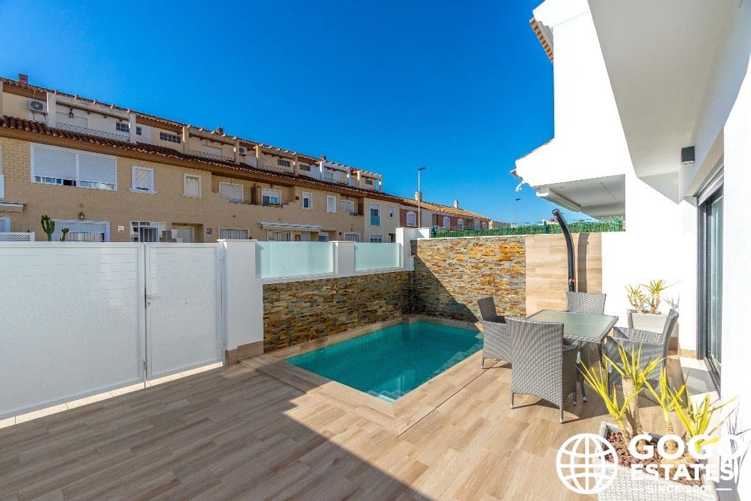 3 chambre Villa/Maison Mitoyenne à vendre à San Pedro del Pinatar avec piscine garage - 380 000 € (Ref: 9971317)