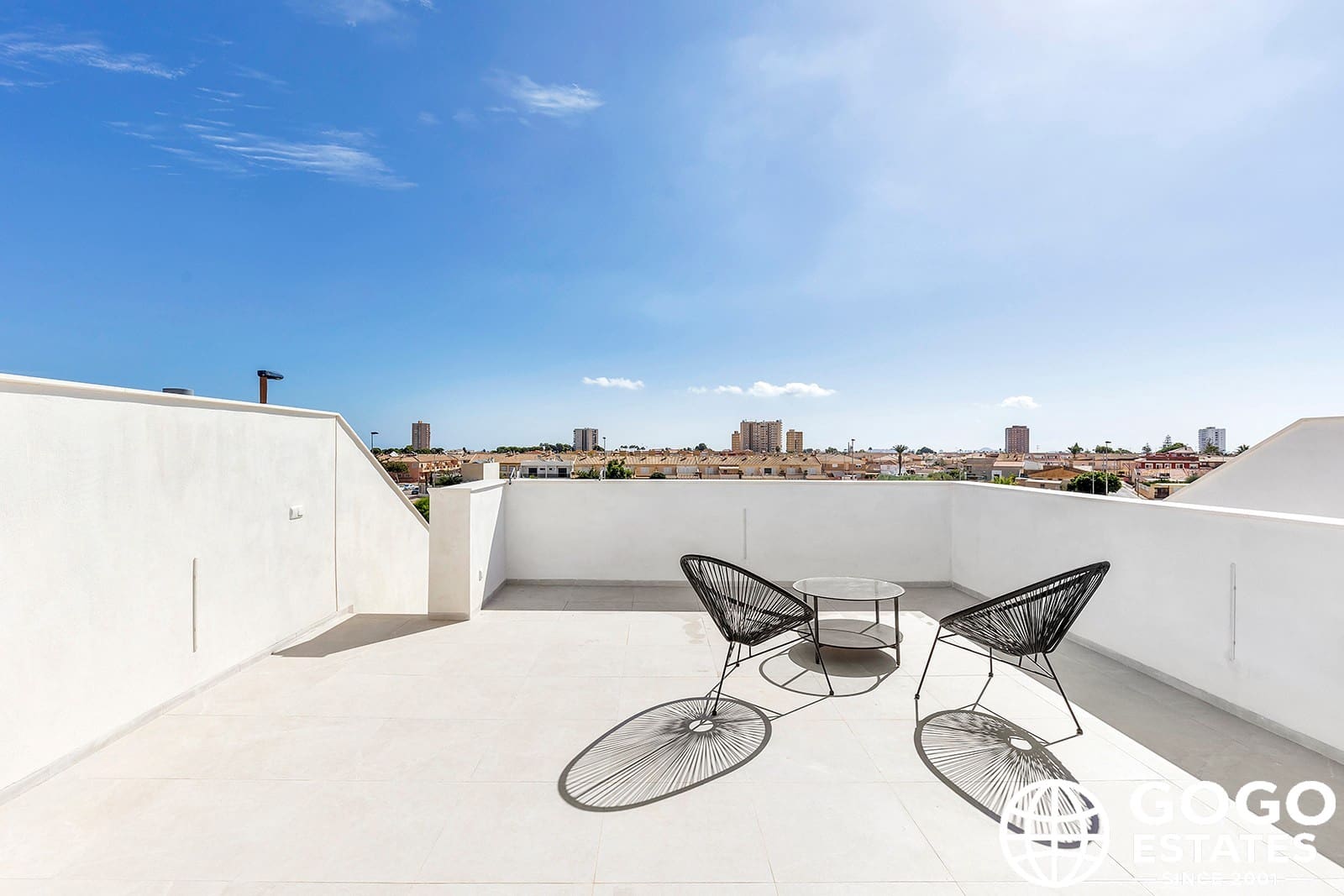 Chalet de 3 habitaciones en Los Alcázares en venta con piscina - 489.000 € (Ref: 9971352)