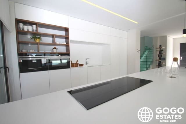 4 soveværelse Villa til salg i San Miguel de Salinas med swimmingpool garage - € 1.250.000 (Ref: 9971362)