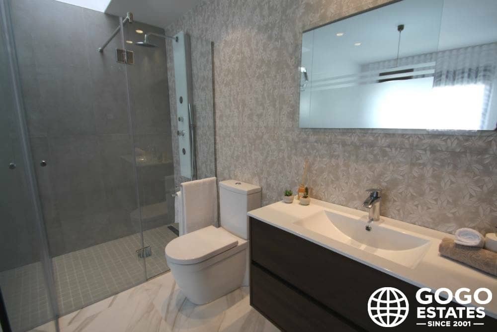 4 quarto Moradia para venda em San Miguel de Salinas com piscina garagem - 1 250 000 € (Ref: 9971362)