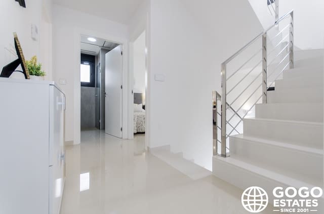 4 soveværelse Villa til salg i San Miguel de Salinas med swimmingpool garage - € 1.250.000 (Ref: 9971362)