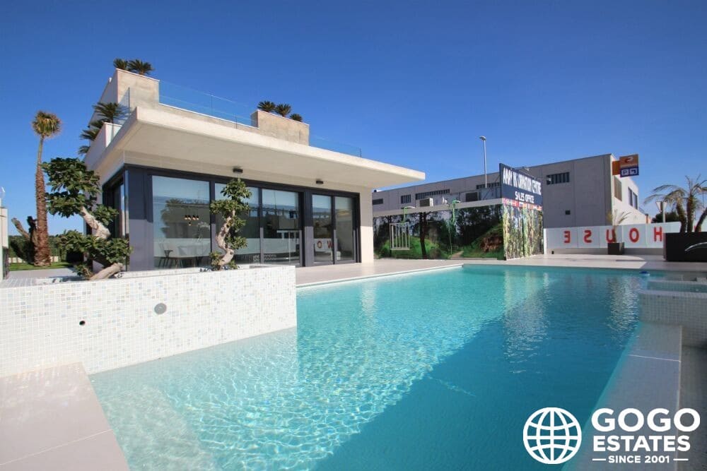 3 camera da letto Villa in vendita in San Miguel de Salinas con piscina garage - 630.000 € (Rif: 9971369)