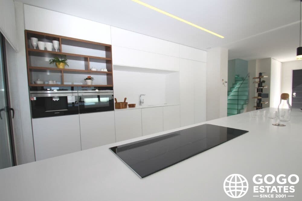 3 soverom Villa til salgs i San Miguel de Salinas med svømmebasseng garasje - € 630 000 (Ref: 9971370)