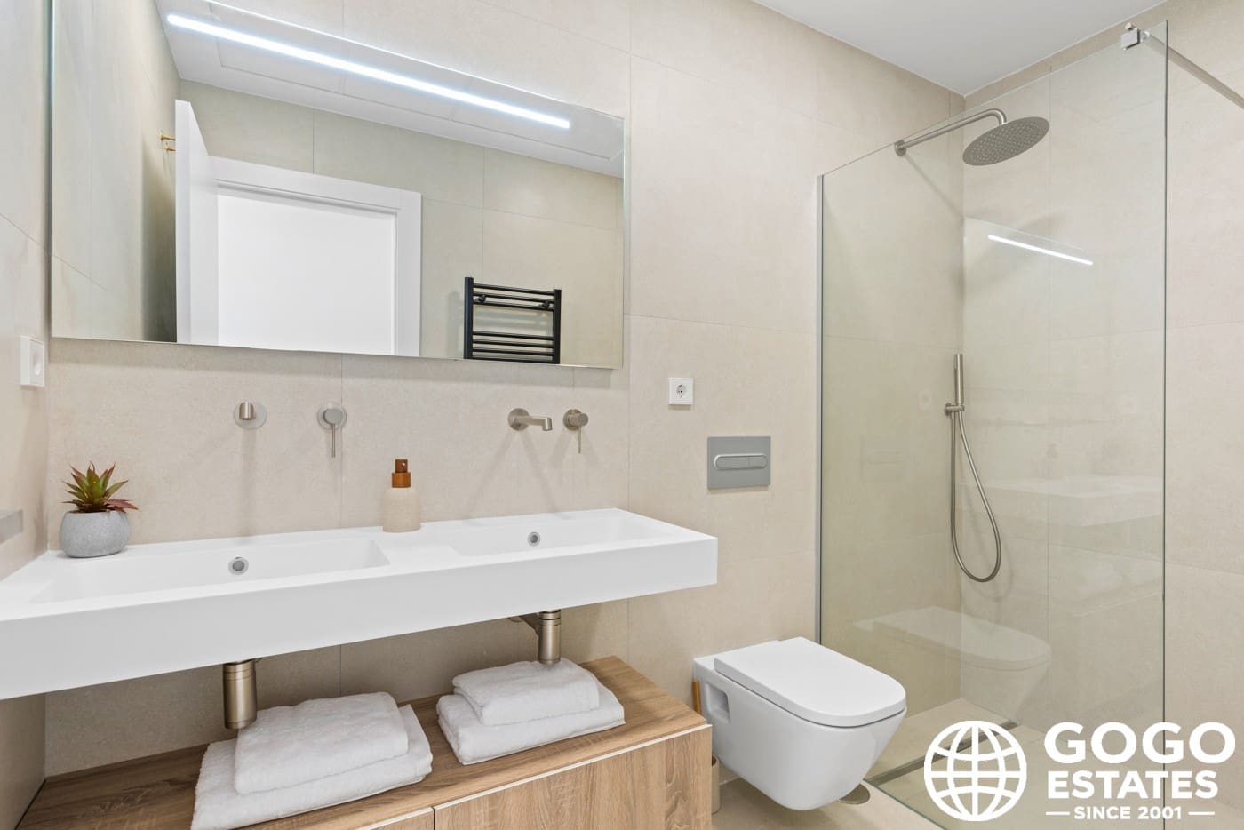 3 soveværelse Villa til salg i Los Alcazares med swimmingpool - € 499.900 (Ref: 9971387)