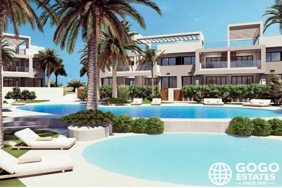 2 sovrum Bungalow till salu i Torrevieja med pool garage - 309 900 € (Ref: 9971394)