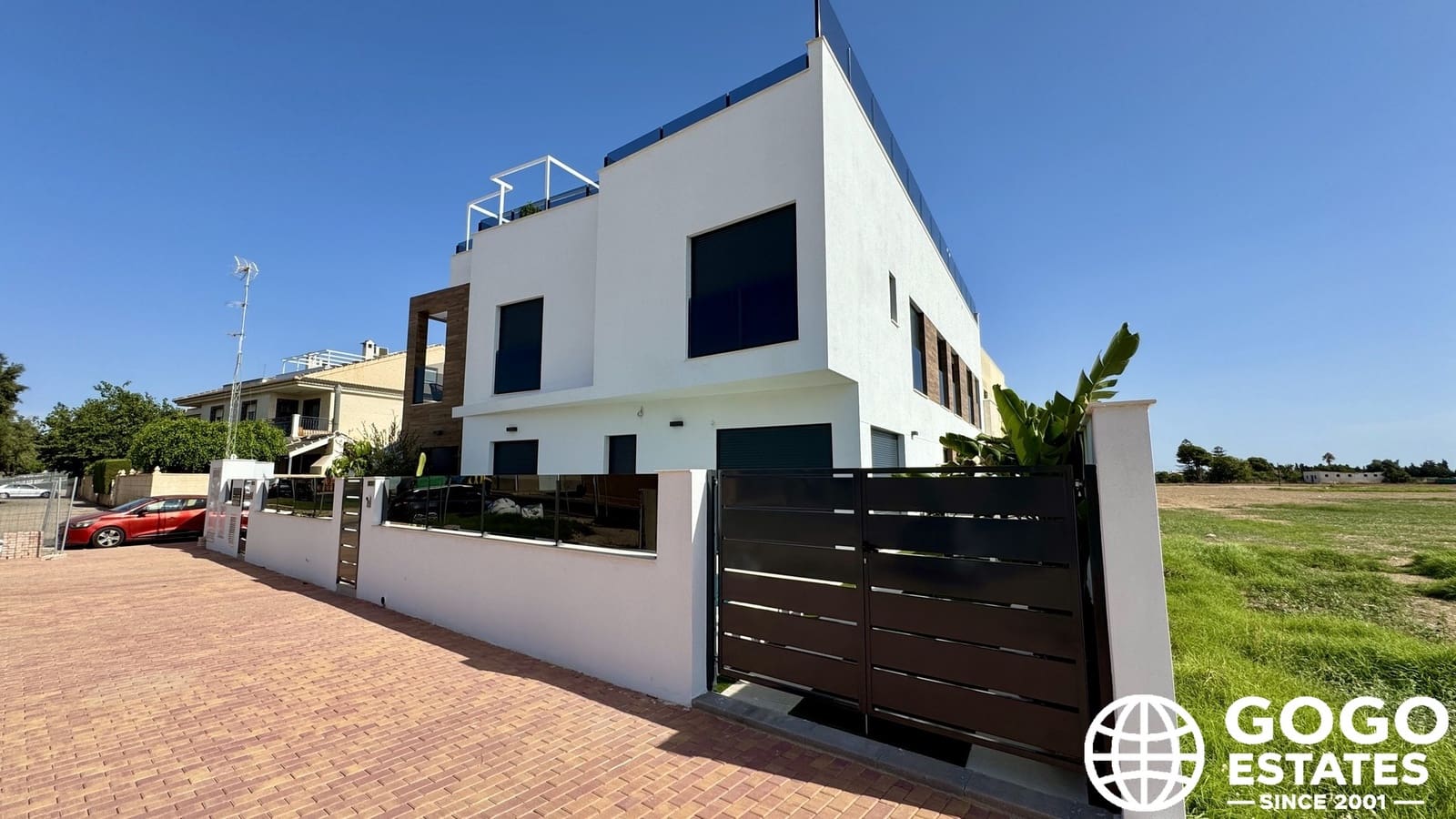 2 soveværelse Bungalow til salg i Los Cuarteros med swimmingpool - € 258.900 (Ref: 9971401)
