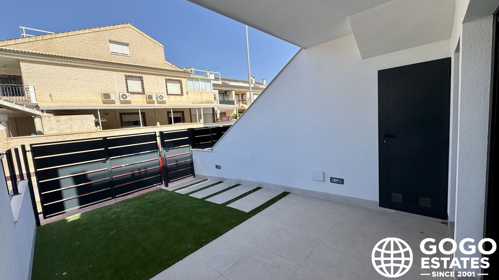 2 soveværelse Bungalow til salg i Los Cuarteros med swimmingpool - € 258.900 (Ref: 9971401)