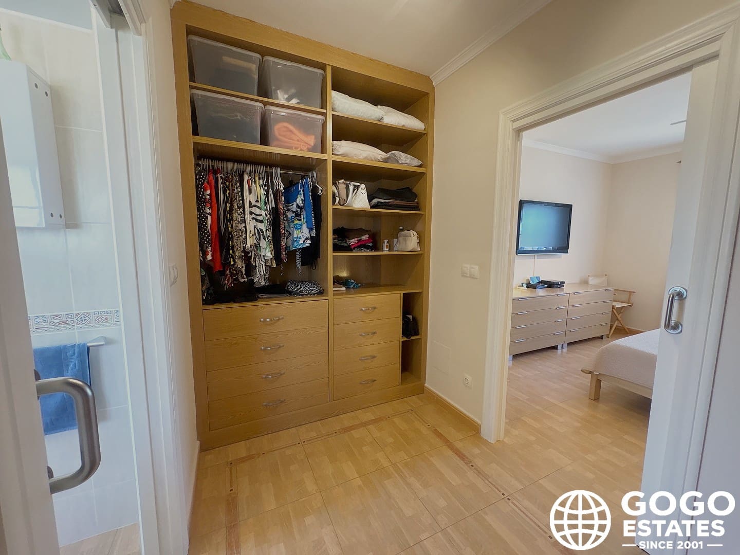 Chalet de 4 habitaciones en Los Collados en venta - 695.000 € (Ref: 9972911)