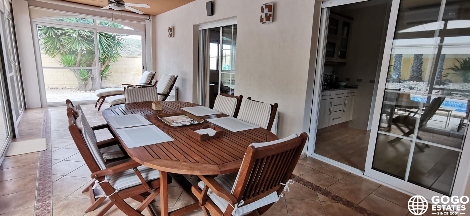 Chalet de 4 habitaciones en Los Collados en venta - 695.000 € (Ref: 9972911)