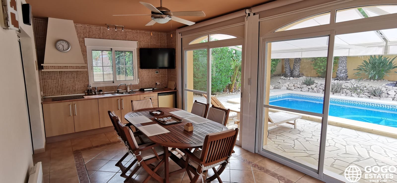 Chalet de 4 habitaciones en Los Collados en venta - 695.000 € (Ref: 9972911)