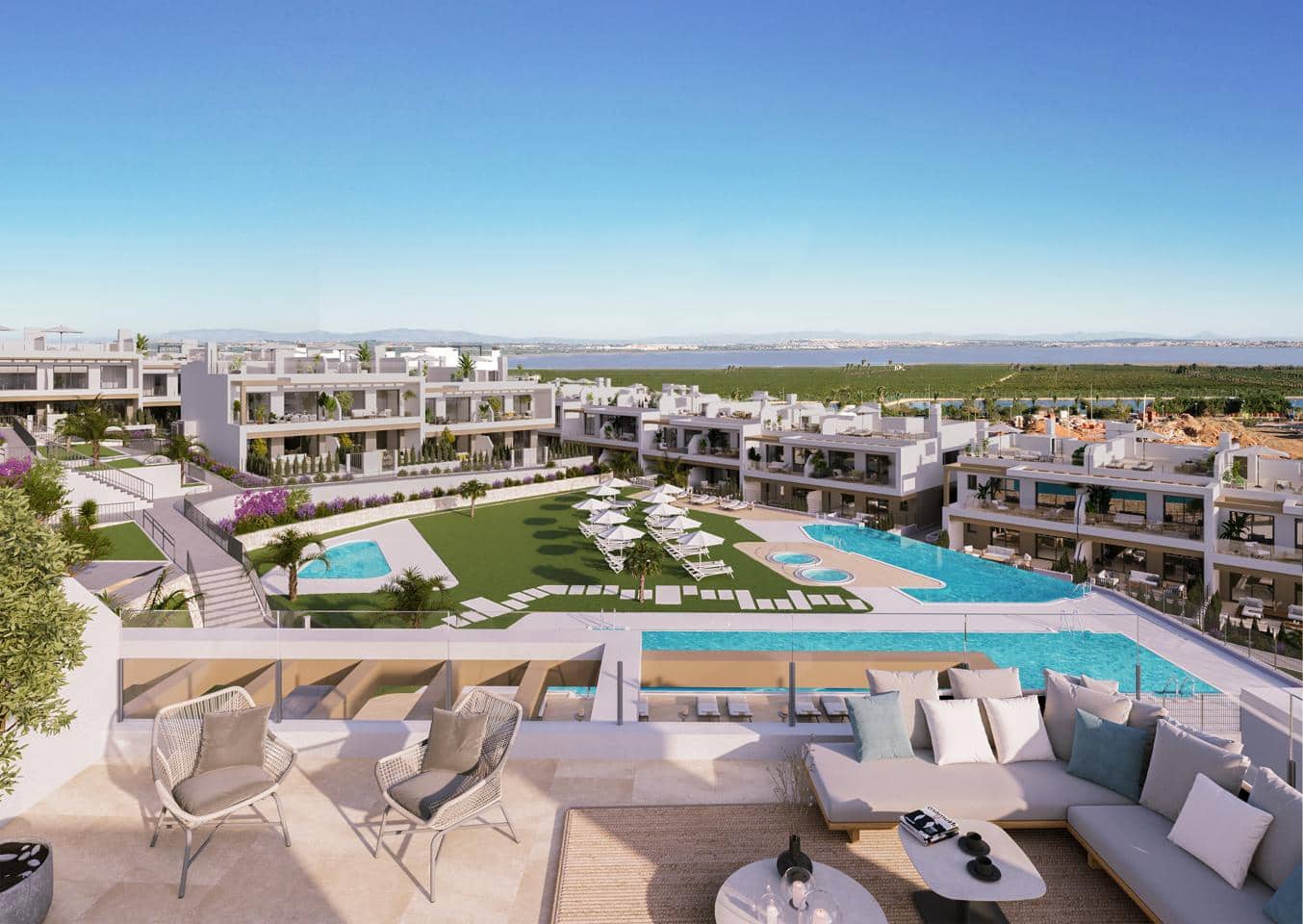 Bungalow de 2 habitaciones en Torrevieja en venta con piscina - 298.000 € (Ref: 10077296)