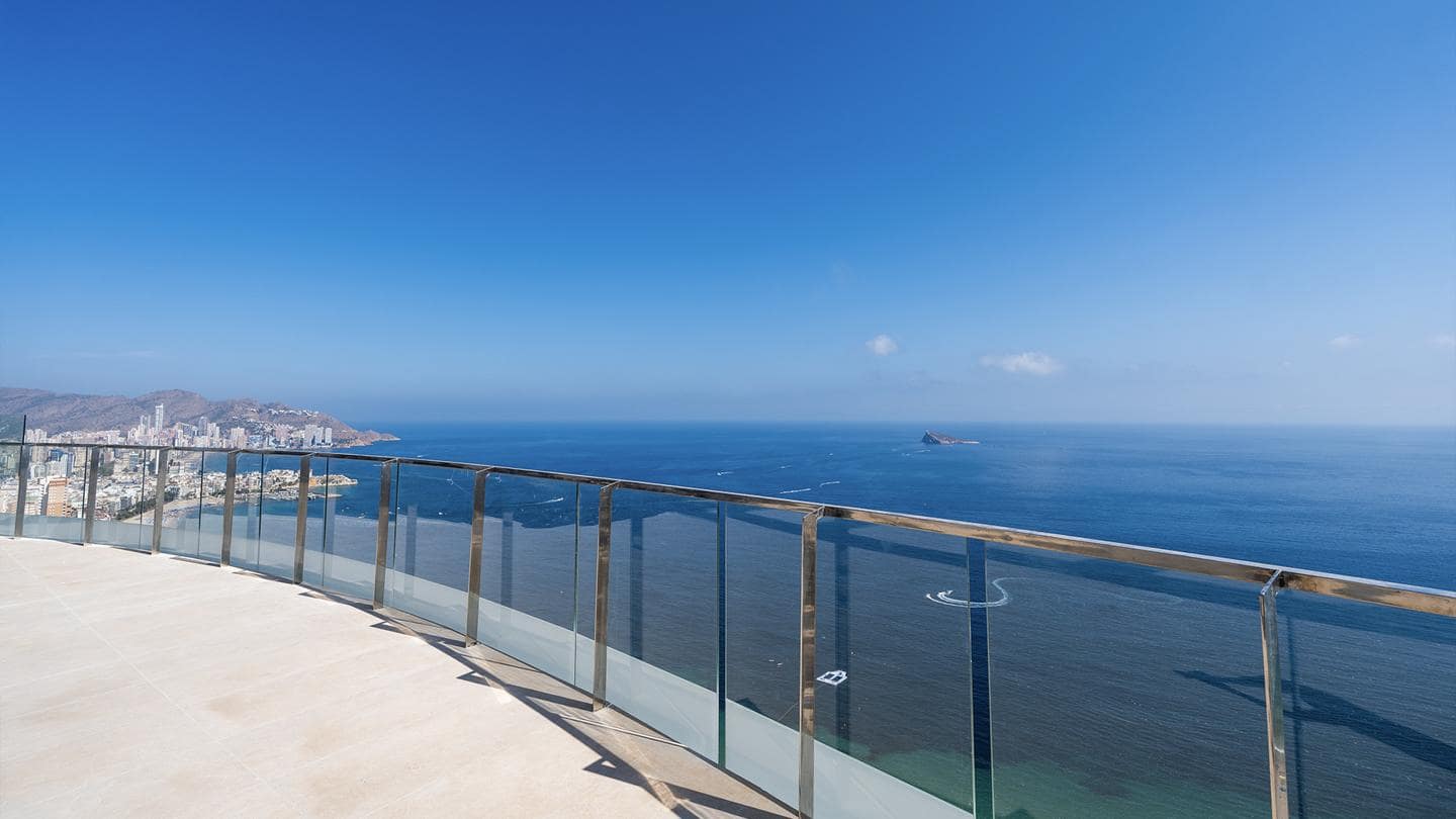 3 quarto Apartamento para venda em Benidorm com piscina garagem - 1 346 000 € (Ref: 10118399)