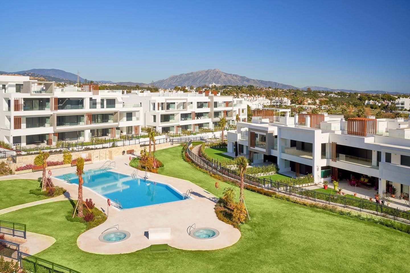 2 sovrum Lägenhet till salu i Estepona med pool garage - 540 000 € (Ref: 10118400)