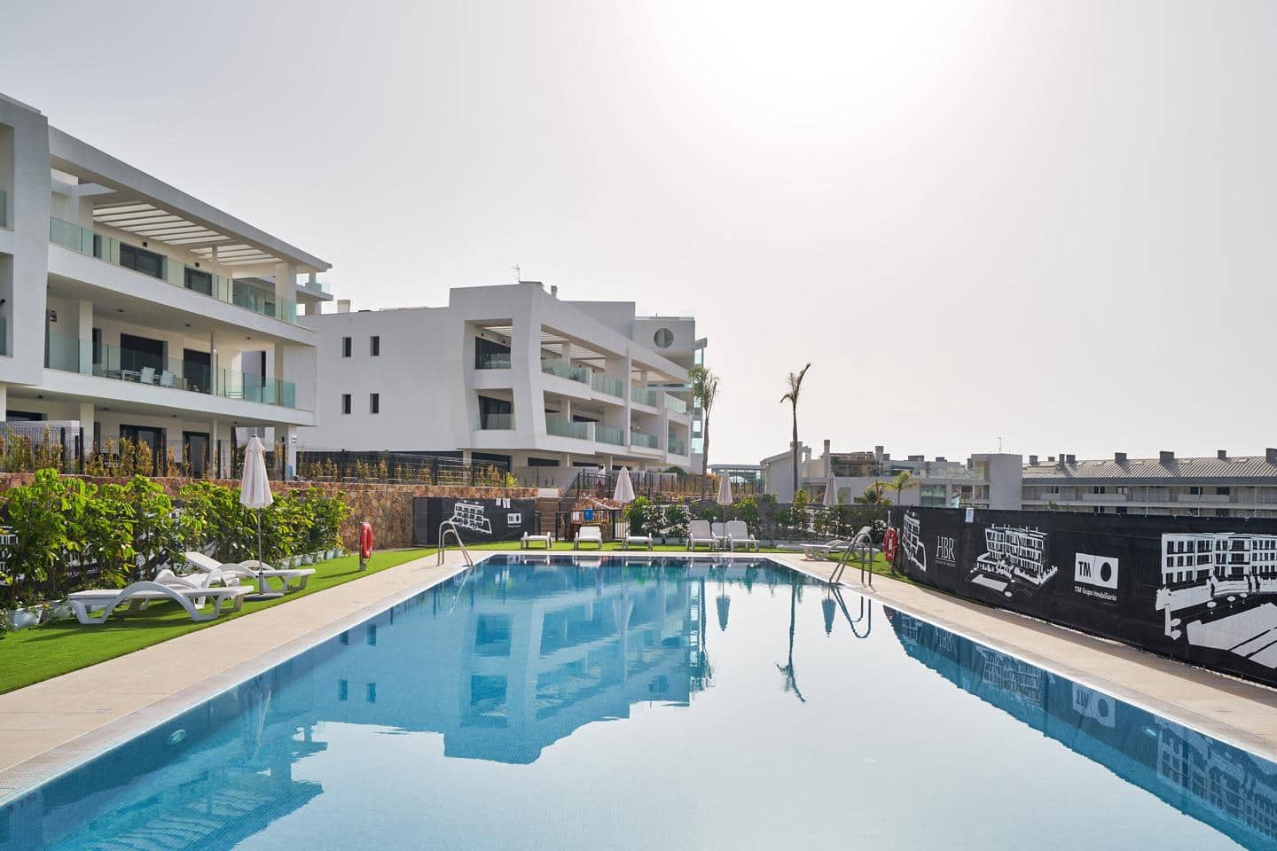 2 bedroom Flat for sale in Fuengirola with pool garage - € 567,000 (Ref: 10118401)