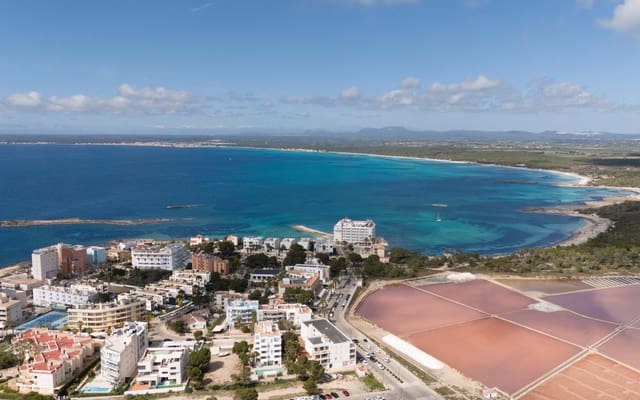 Piso de 2 habitaciones en Colonia de Sant Jordi, Ses Salines en venta - 705.000 € (Ref: 10118403)