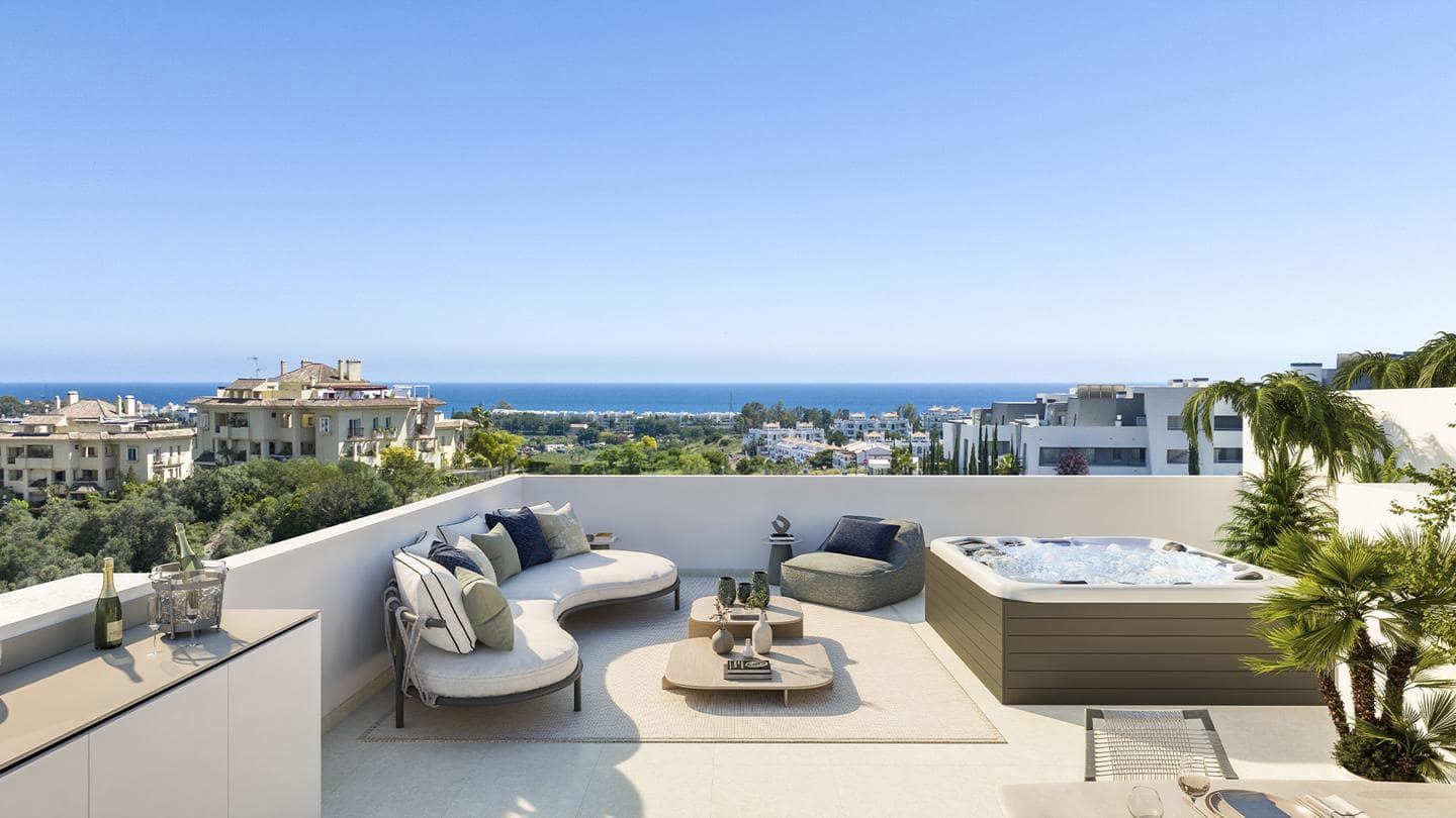 Piso de 3 habitaciones en Estepona en venta con piscina - 675.000 € (Ref: 10118405)