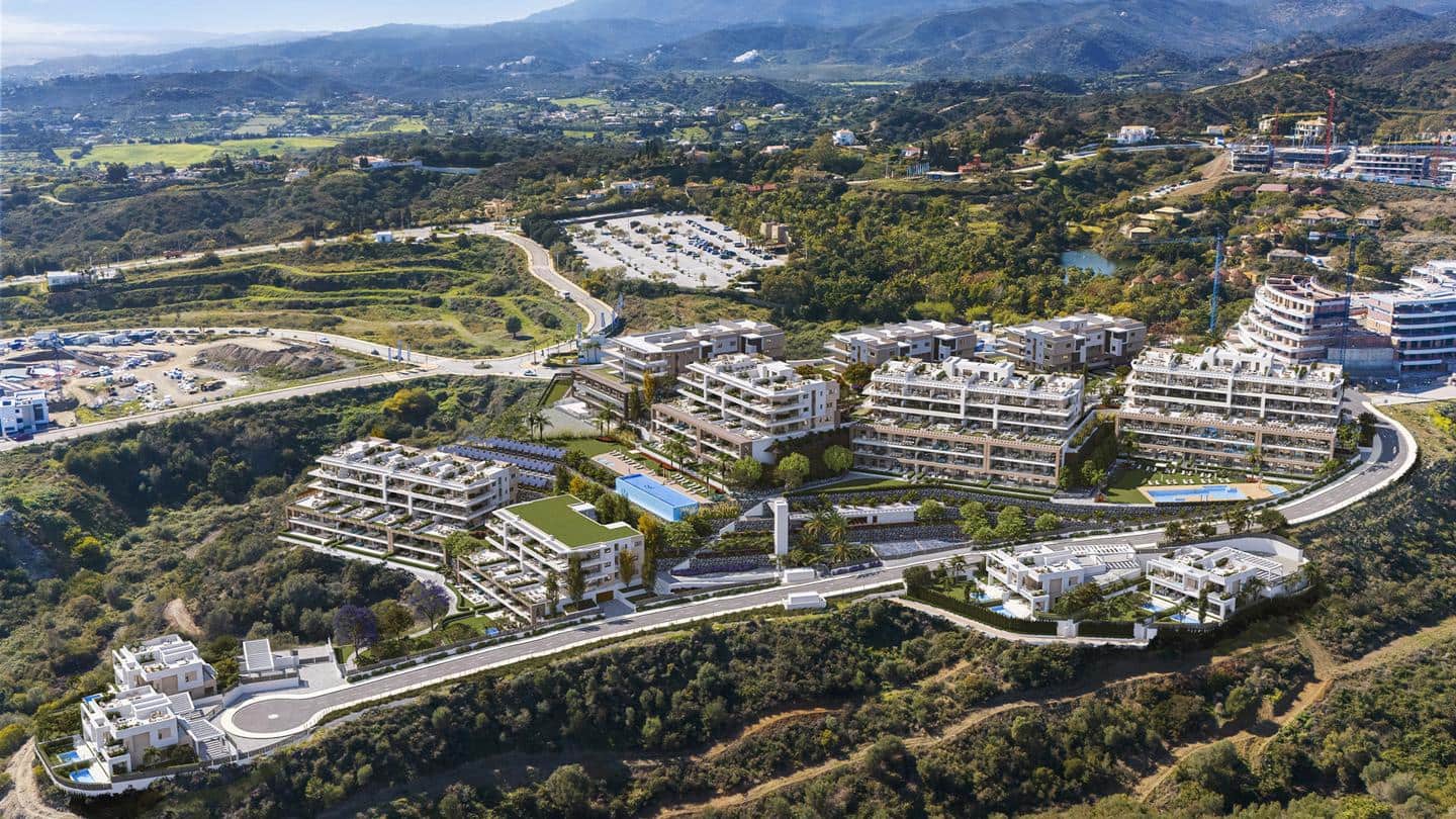 Piso de 3 habitaciones en Estepona en venta con piscina - 675.000 € (Ref: 10118405)