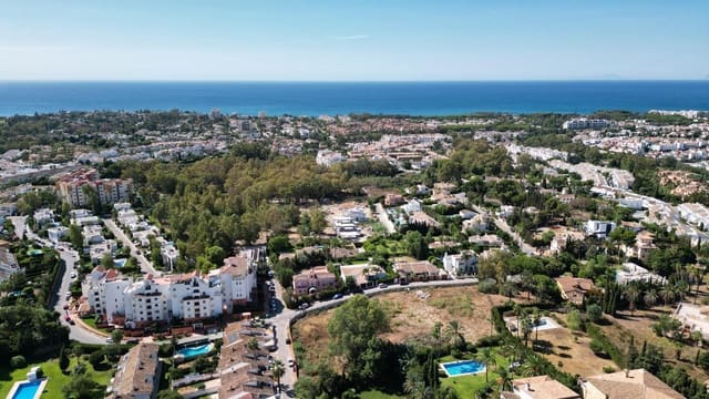 3 soverom Villa til salgs i Atalaya-Isdabe, Estepona med svømmebasseng garasje - € 1 530 000 (Ref: 10121036)