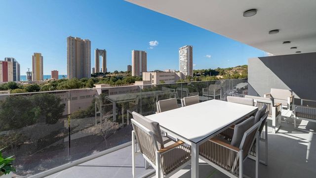 2 makuuhuone Asunto myytävänä paikassa Via Parque, Benidorm mukana uima-altaan 
autotalli - 507 000 € (Ref: 10124989)