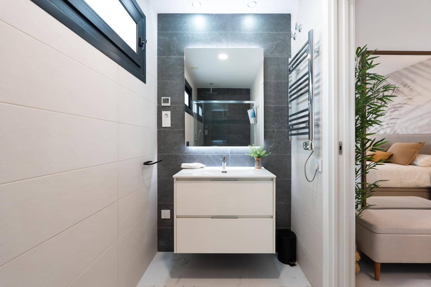 Piso de 3 habitaciones en Torrevieja en venta con piscina garaje - 384.000 € (Ref: 10135090)
