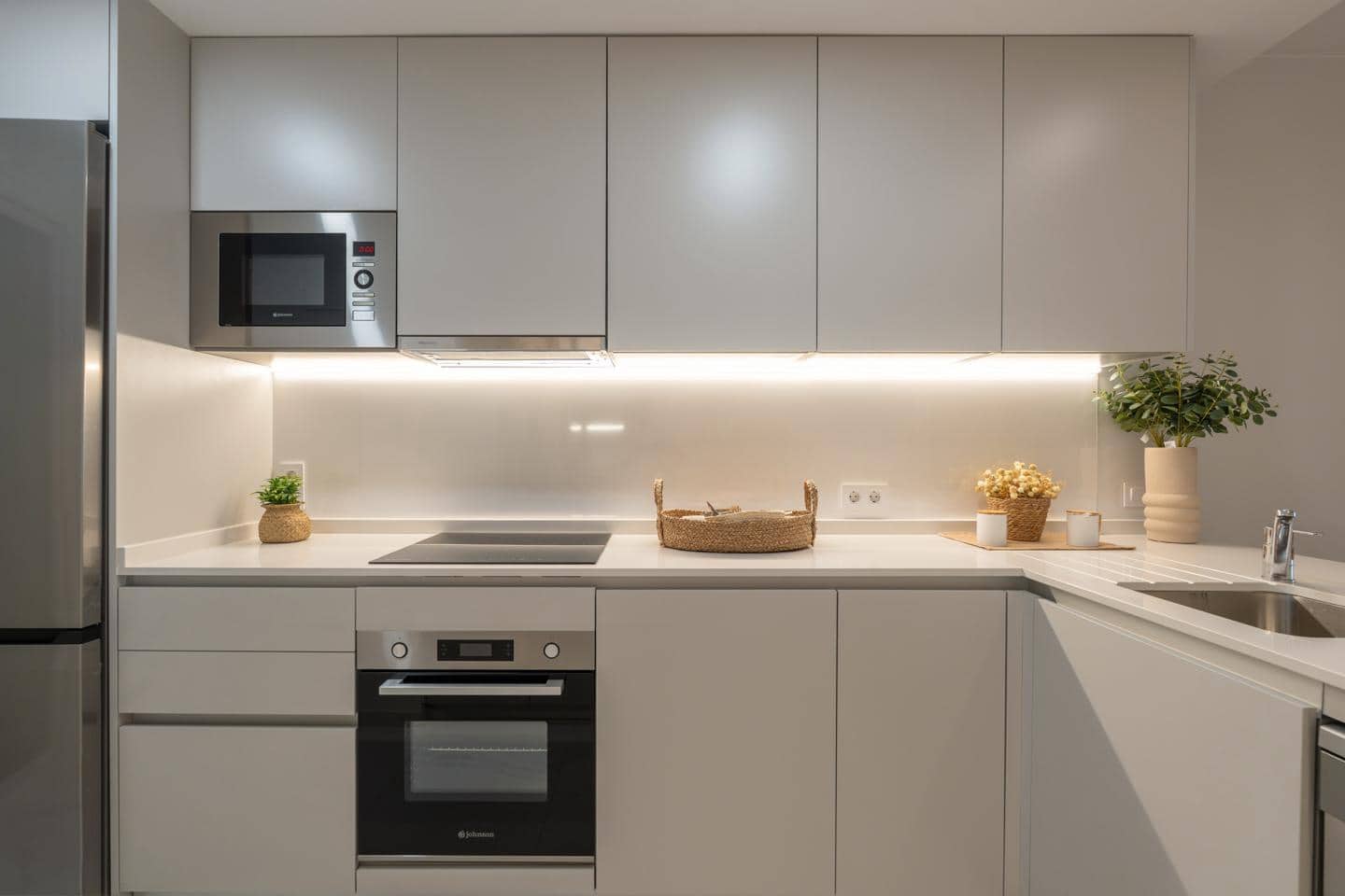 Piso de 3 habitaciones en Torrevieja en venta con piscina garaje - 384.000 € (Ref: 10135090)