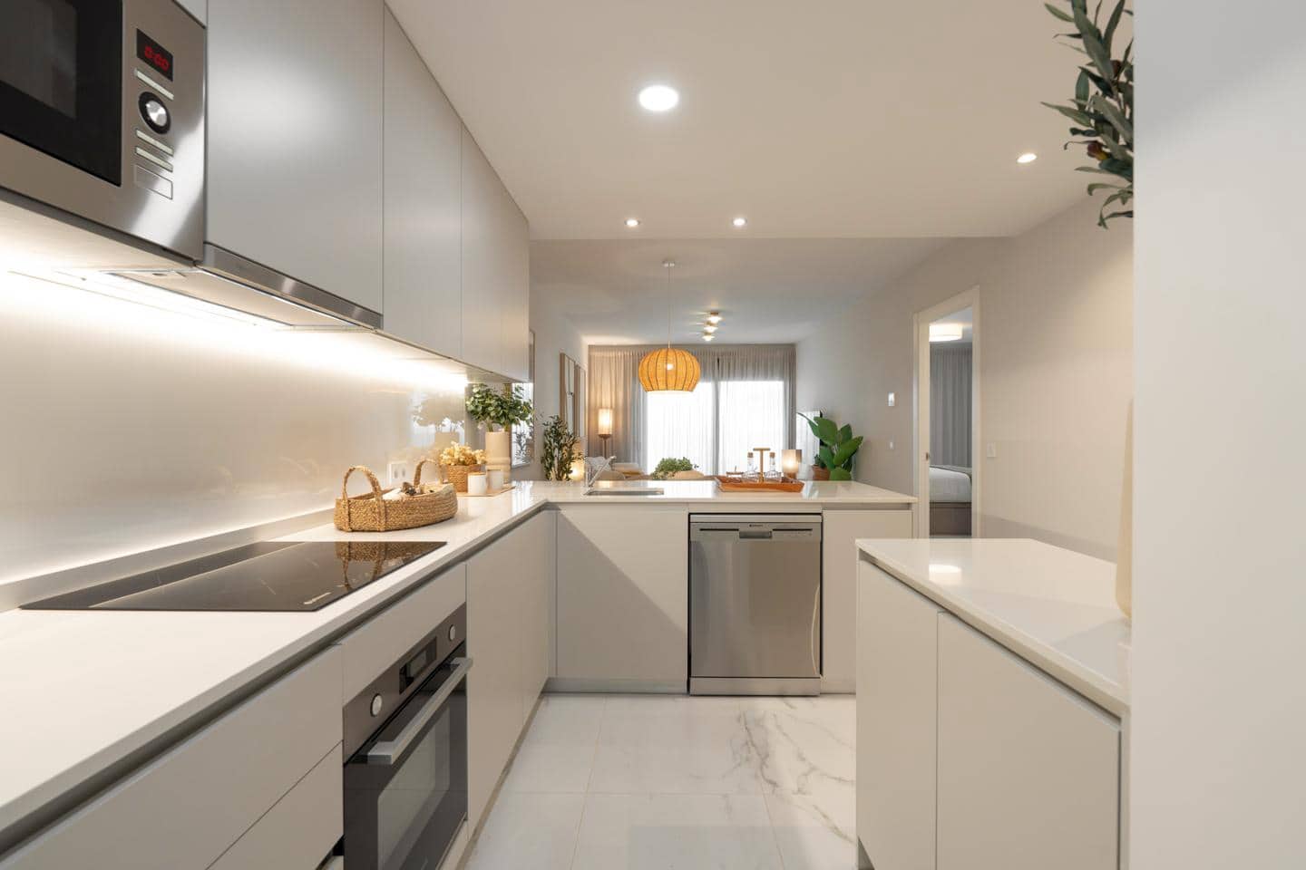 Piso de 3 habitaciones en Torrevieja en venta con piscina garaje - 384.000 € (Ref: 10135090)