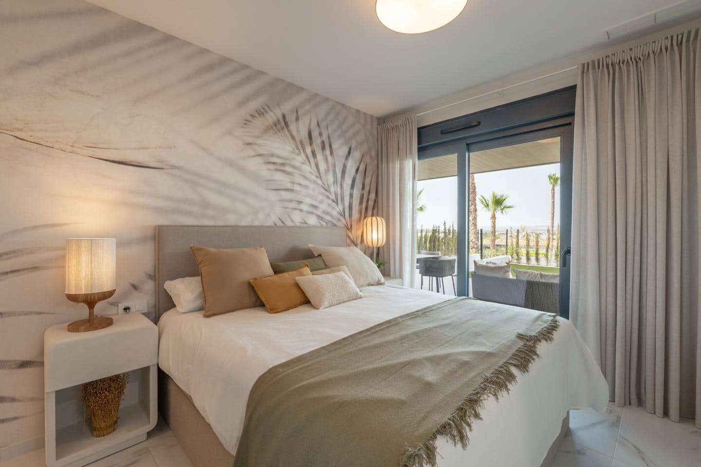 Piso de 3 habitaciones en Torrevieja en venta con piscina garaje - 384.000 € (Ref: 10135090)