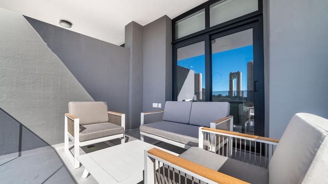 3 soveværelse Lejlighed til salg i Via Parque, Benidorm med swimmingpool garage - € 484.000 (Ref: 9086071)