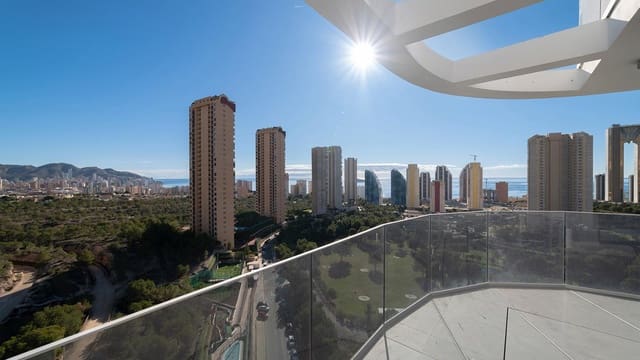 3 soveværelse Lejlighed til salg i Via Parque, Benidorm med swimmingpool garage - € 484.000 (Ref: 9086071)