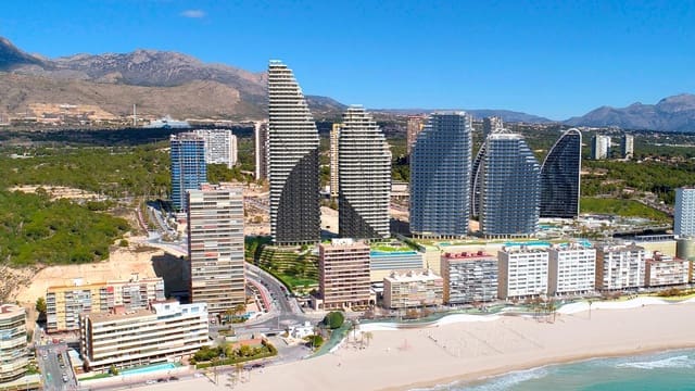 2 soveværelse Lejlighed til salg i Playa Poniente, Benidorm med swimmingpool garage - € 639.000 (Ref: 9094424)