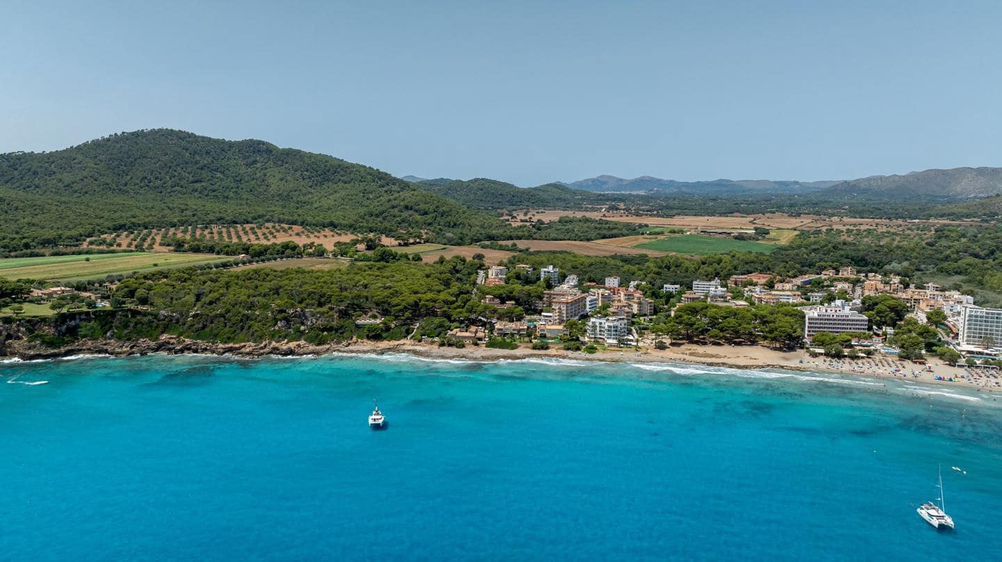 2 bedroom Flat for sale in Canyamel with pool garage - € 436,000 (Ref: 9412930)