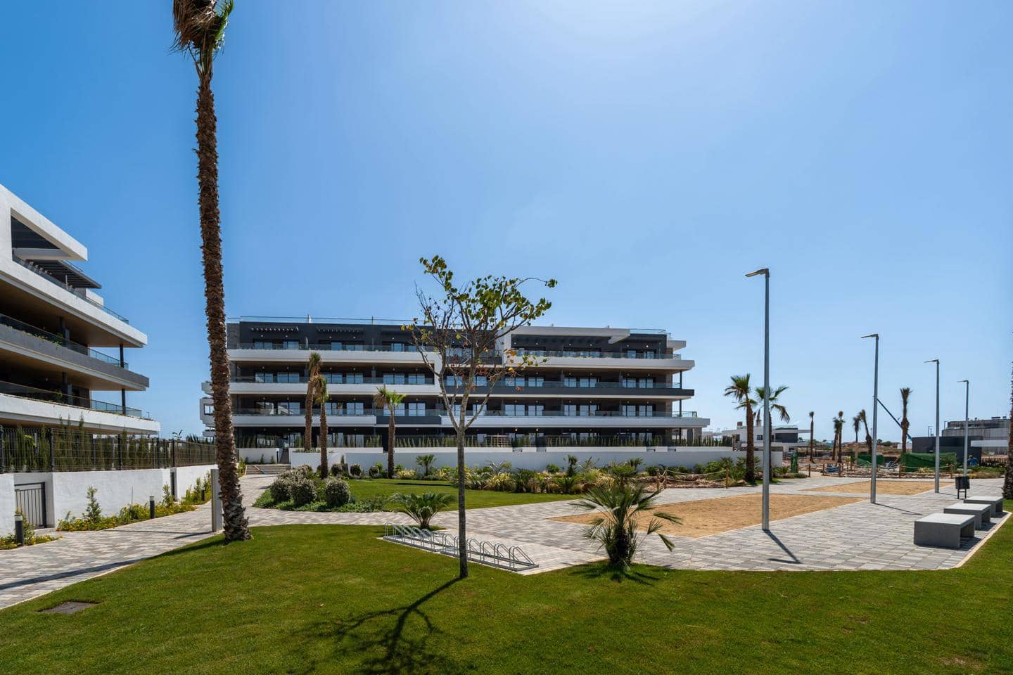 3 chambre Bungalow à vendre à Torrevieja avec piscine - 400 000 € (Ref: 9412932)