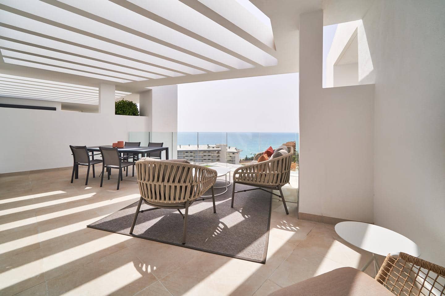 2 makuuhuone Asunto myytävänä paikassa Fuengirola mukana uima-altaan 
autotalli - 635 000 € (Ref: 9414509)