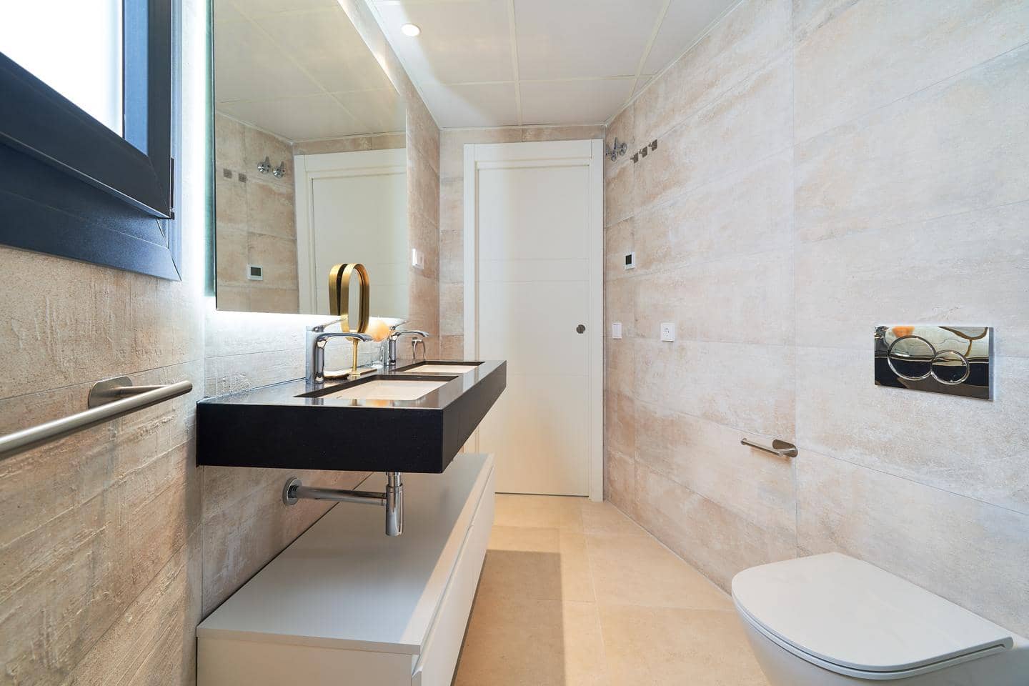 2 makuuhuone Asunto myytävänä paikassa Fuengirola mukana uima-altaan 
autotalli - 635 000 € (Ref: 9414509)