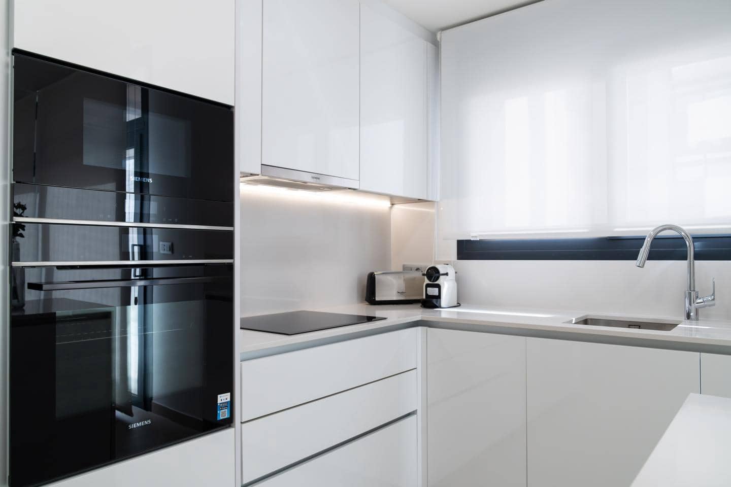 3 sypialnia Mieszkanie na sprzedaż w Benidorm z basenem garażem - 1 998 000 € (Ref: 9426590)