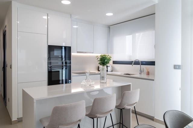 3 soveværelse Lejlighed til salg i Playa Poniente, Benidorm med swimmingpool garage - € 1.998.000 (Ref: 9426590)