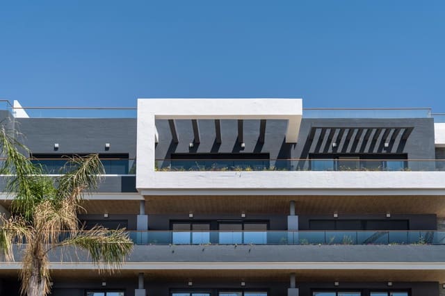 2 soverom Leilighet til salgs i El Chaparral, Torrevieja med svømmebasseng garasje - € 308 000 (Ref: 9460688)