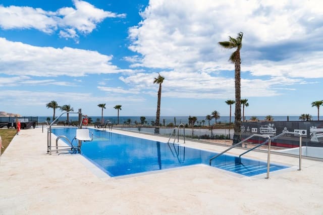 Piso de 3 habitaciones en Pulpí en venta con piscina garaje - 297.000 € (Ref: 9672121)