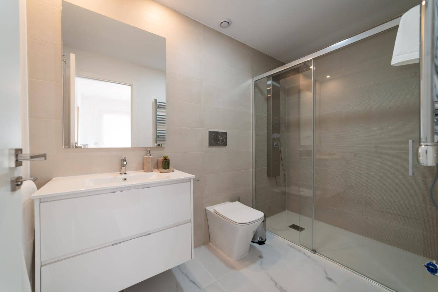 2 soveværelse Lejlighed til salg i San Juan de los Terreros med swimmingpool garage - € 279.000 (Ref: 9687484)