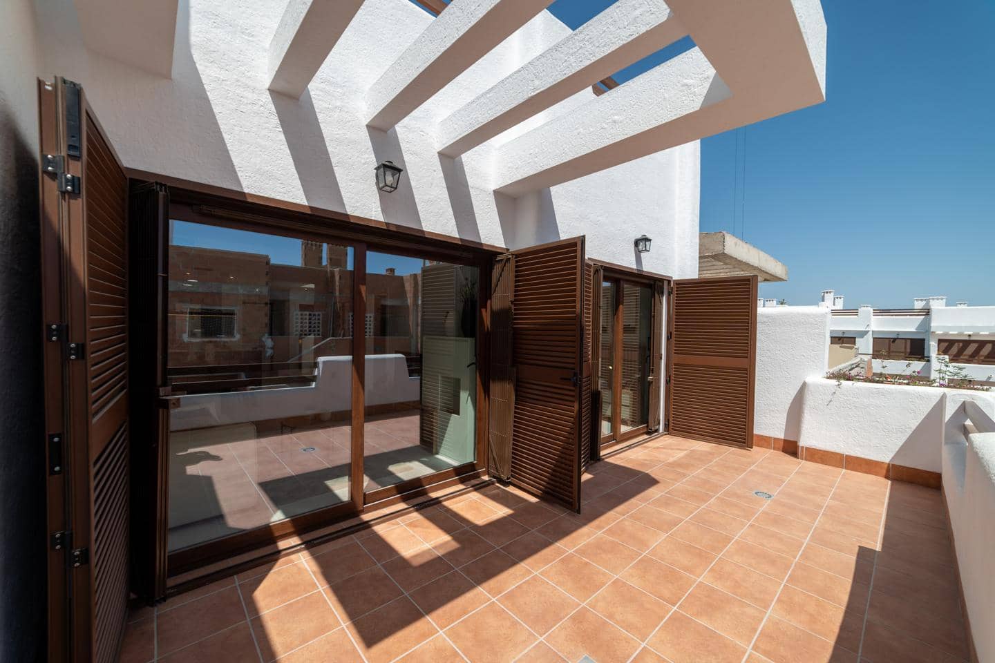 2 soveværelse Lejlighed til salg i San Juan de los Terreros med swimmingpool garage - € 279.000 (Ref: 9687484)