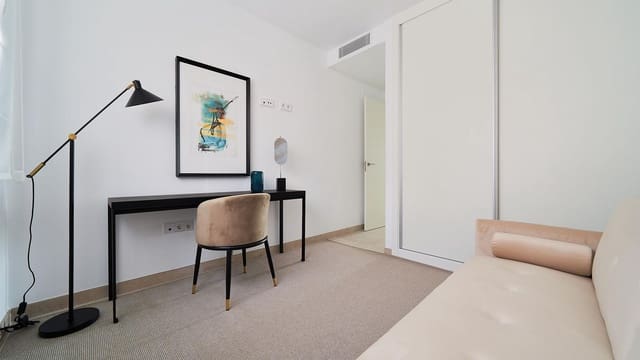 2 soverom Leilighet til salgs i Las Gaviotas  - Carvajal, Fuengirola med svømmebasseng garasje - € 580 000 (Ref: 9691403)