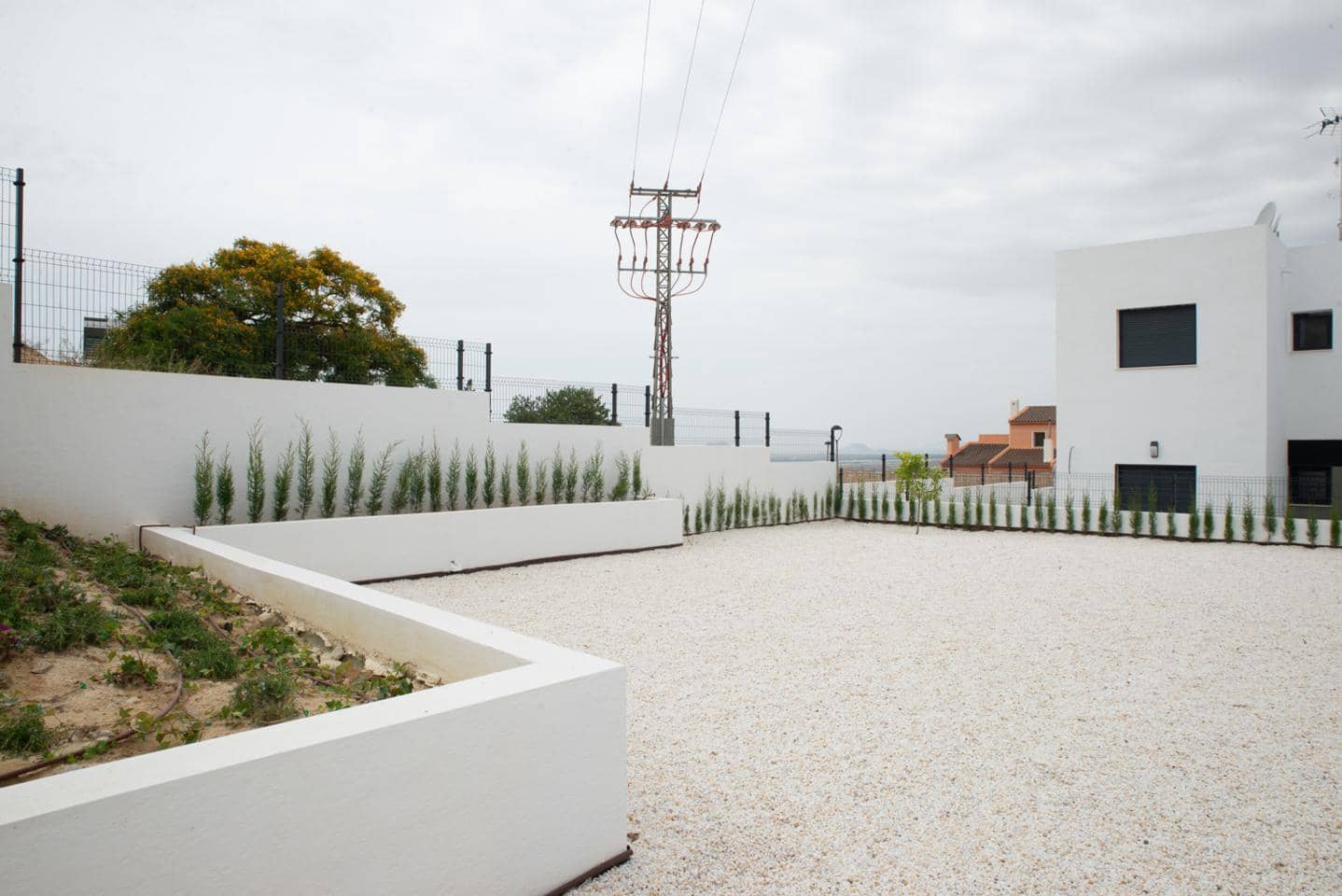 3 bedroom Villa for sale in Busot with pool garage - € 409,000 (Ref: 9694045)