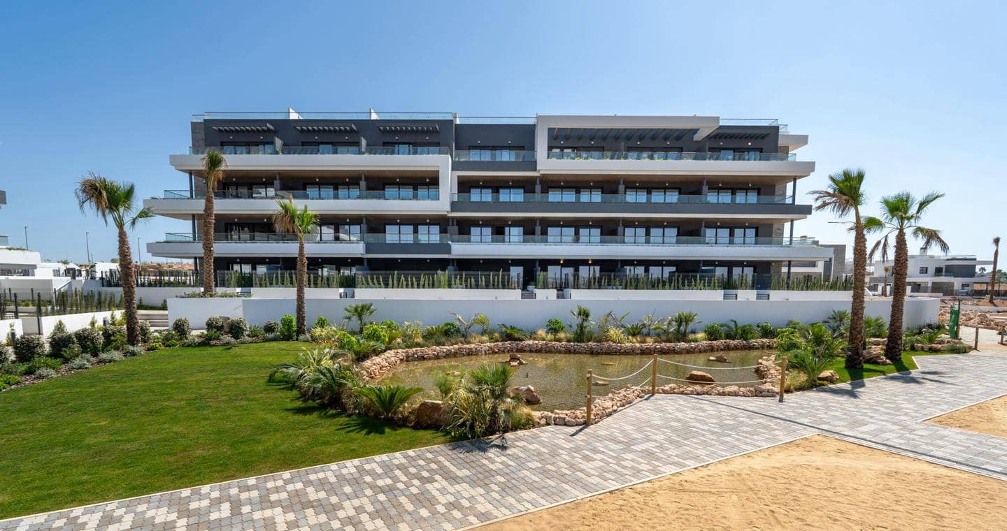 1 bedroom Flat for sale in Torrevieja with garage - € 260,000 (Ref: 9898447)
