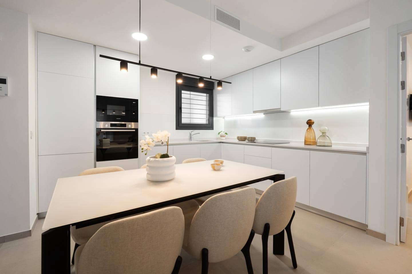 2 soverom Leilighet til salgs i Puig med garasje - € 434 000 (Ref: 9899832)