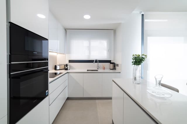 3 quarto Apartamento para venda em Playa Poniente, Benidorm - 2 065 000 € (Ref: 9902193)