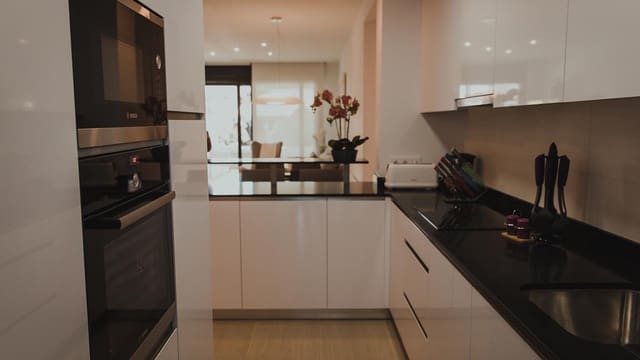 2 chambre Appartement à vendre à Cancelada, Estepona - 540 000 € (Ref: 9905031)