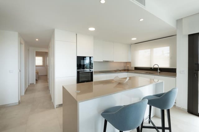 Piso de 3 habitaciones en El Velerín, Estepona en venta con garaje - 792.000 € (Ref: 9929878)