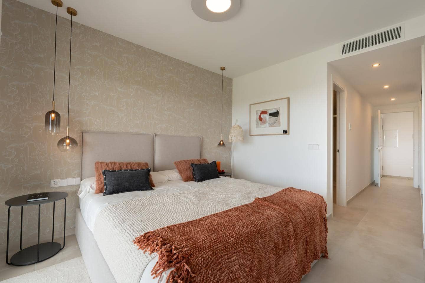 Piso de 3 habitaciones en Estepona en venta con garaje - 792.000 € (Ref: 9929878)