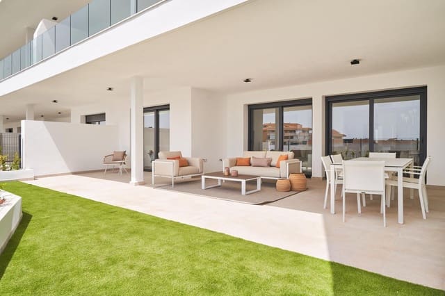 2 soverom Leilighet til salgs i Las Gaviotas  - Carvajal, Fuengirola med svømmebasseng garasje - € 881 000 (Ref: 9929881)