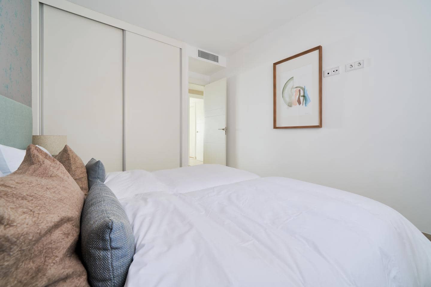 2 soverom Leilighet til salgs i Fuengirola med svømmebasseng garasje - € 881 000 (Ref: 9929881)